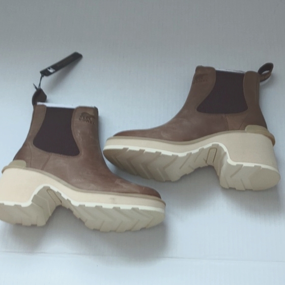 NWT Women's Sorel Chelsea Hi Line Booties Size 5 - Picture 6 of 9